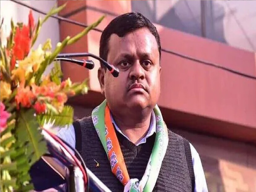 *কাঁথি লোকসভা কেন্দ্রে এ বারের লোকসভা নির্বাচনে হেভিওয়েট প্রার্থী সৌমেন্দু অধিকারী। তার বিপরীতে রয়েছেন শাসকদল তৃণমূল কংগ্রেসের উত্তম বারিক। এবং বাম কংগ্রেস মিলিত জোটের প্রার্থী উর্বশী বন্দ্যোপাধ্যায়। মূলত এই কেন্দ্রে তৃণমূল ও বিজেপির লড়াই। কে হাসবে তা জানা যাবে ৪ জুন। সংগৃহীত ছবি।