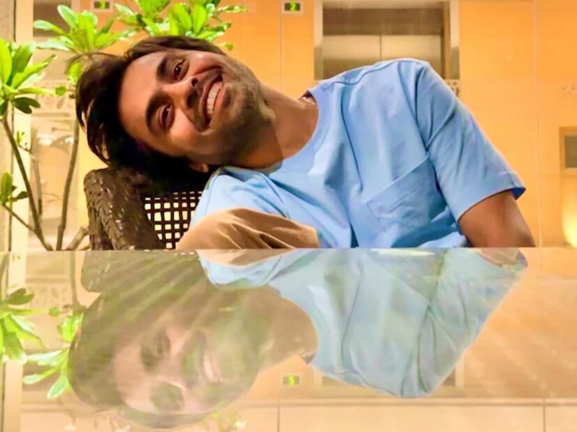 বিনোদন জগতে এমন অনেক শিল্পী আছেন যাঁরা অভিনেতা হওয়ার স্বপ্ন দেখেছিলেন কিন্তু তা পূরণ করার আগে তারা অন্য কোনও লাইনে পড়াশোনা করেছেন। এমনই একজন অভিনেতা জিতেন্দ্র কুমার। যাকে সবাই জিতু ভাইয়া নামেই চেনে। 