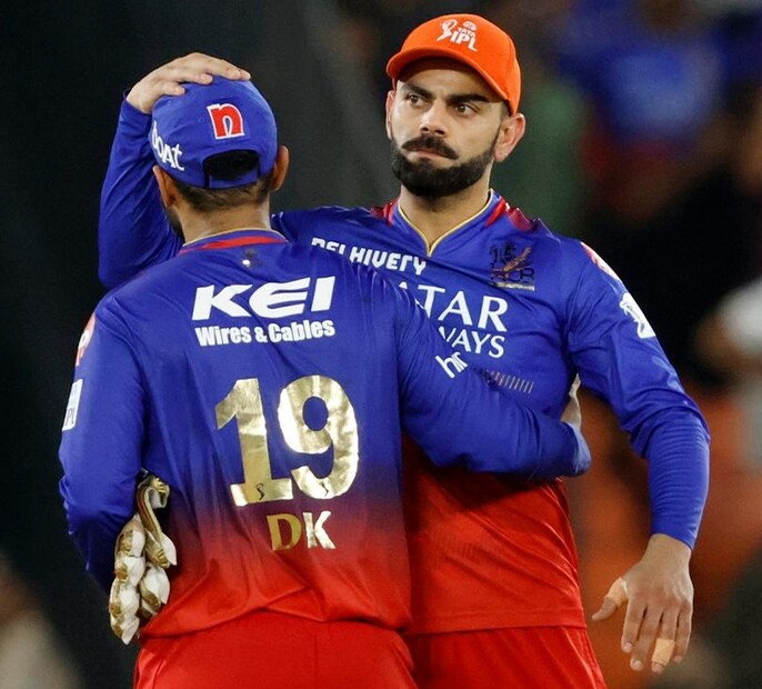 স্টার স্পোর্টসকে পিটারসেন বলেন, “অন্যান্য খেলাতেও বড় খেলোয়াড়রা স্বপ্ন পূরণ করতে দল বদলেছেন। বিরাট অনেক চেষ্টা করেছে। অরেঞ্জ ক্যাপ পেয়েছে। কিন্তু বারবার ব্যর্থ হয়েছে ফ্র্যাঞ্চাইজি। বিরাট দলের ব্র্যান্ড, দলকে বাণিজ্যিক মূল্য এনে দিয়েছে। ঠিক কথা। কিন্তু বিরাট ট্রফির দাবিদার। এমন একটা দলে খেলা উচিত যেখান থেকে ট্রফি জিততে পারবে”। সেটা কোন দল? দ্বর্থ্যহীন ভাষায় পিটারসেন বলছেন, “দিল্লি। দিল্লিতেই বিরাটের যাওয়া উচিত। বিরাট দিল্লির ছেলে। দিল্লিতে ওর বাড়ি আছে। তাহলে কেন দিল্লিতে যোগ দিতে পারবে না? দিল্লি বেঙ্গালুরুর মতোই ট্রফি জেতার জন্য মরিয়া”।