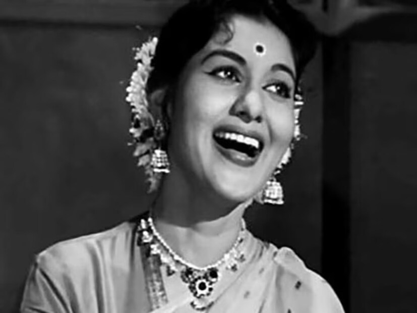 ১৯৭০-এর দশকের এমনই একজন সুপারহিট অভিনেত্রী ছিলেন  শশিকলা৷ যিনি দীর্ঘদিন ধরে পর্দায় রাজত্ব করেছেন। তিনি প্রায় ১০০-টির মতো বলিউড ছবিতে কাজ করেছিলেন এবং চলচ্চিত্রে তাঁর সংগ্রাম দীর্ঘকাল ধরে চলেছিল।