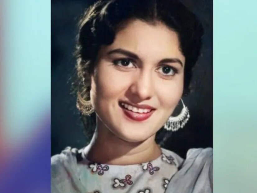 তারপরেই অভিনেত্রীর বাবা দেউলিয়া হয়ে যাবন৷ এবং তিনি সেই সময় খুব খারাপ সময়ের মধ্য দিয়ে যান তারা। তারপর প্রায় ৮ দিন খাবারও পায়নি তারা। সেই সময় সবাই অপেক্ষা করত কেউ আমাদেরকে তাদের বাড়িতে দুপুরের খাবারের জন্য আমন্ত্রণ জানাবে।