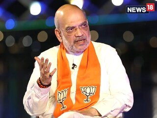 এটা ইস্তেহার নয়, ইতিমধ্যেই হয়ে গিয়েছে। কর্নাটকে ওদের সরকার রাতারাতি সেখানকার সমস্ত মুসলমানদের ব্যাকওয়ার্ড করে দিয়েছে। আর তার সমীক্ষাও হয়নি, এমনকী কোনও কমিশনও গঠন করা হয়নি, বললেন শাহ