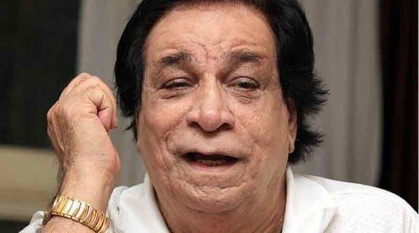 সংবাদমাধ্যম সূত্রের খবর,বলিউড সুপারস্টার দিলীপ কুমারের আবিষ্কার কাদের খান, কিন্তু কীভাবে? এটি জানার আগে,  কাদের খানের জীবনের কিছু দিক সম্পর্কে জানুন যা খুবই বেদনাদায়ক ছিল। কাদের খান ২২ অক্টোবর ১৯৮৭ সালে আফগানিস্তানের কাবুলে জন্মগ্রহণ করেছিলেন, কিন্তু পরে তার মা এবং তার বাবা  মুম্বইতে চলে আসেন।