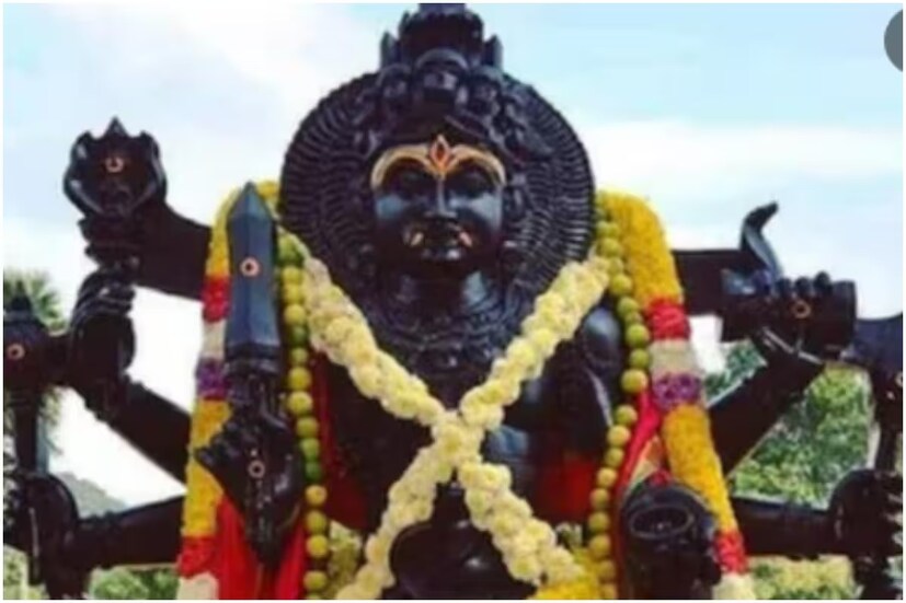 আজ বা বৃহস্পতিবার অষ্টমী তিথি শুরু হচ্ছে সকাল ১১.৪৩ মিনিটে৷ এই তিথি থাকবে ৩১ মে, সকাল ৯.৩৮ পর্যন্ত৷