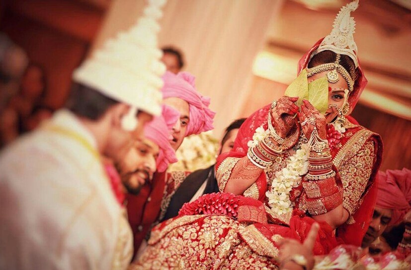 বাস্তুশাস্ত্রে উল্লেখিত এই বিষয়গুলোর যত্ন নিলে দাম্পত্য জীবনে মাধুর্য ও ভালবাসা বাড়ে। তা না হলে তাঁদের জীবনে স্বাস্থ্য সংক্রান্ত সমস্যা দেখা দিতে পারে।  (Disclaimer: উপরোক্ত বিষয়গুলি মানতে নিউজ ১৮ বাংলা বাধ্য বা অনুরোধ করেনা নিজের বিচার বুদ্ধি সহযোগে সিদ্ধান্ত নিন ৷)