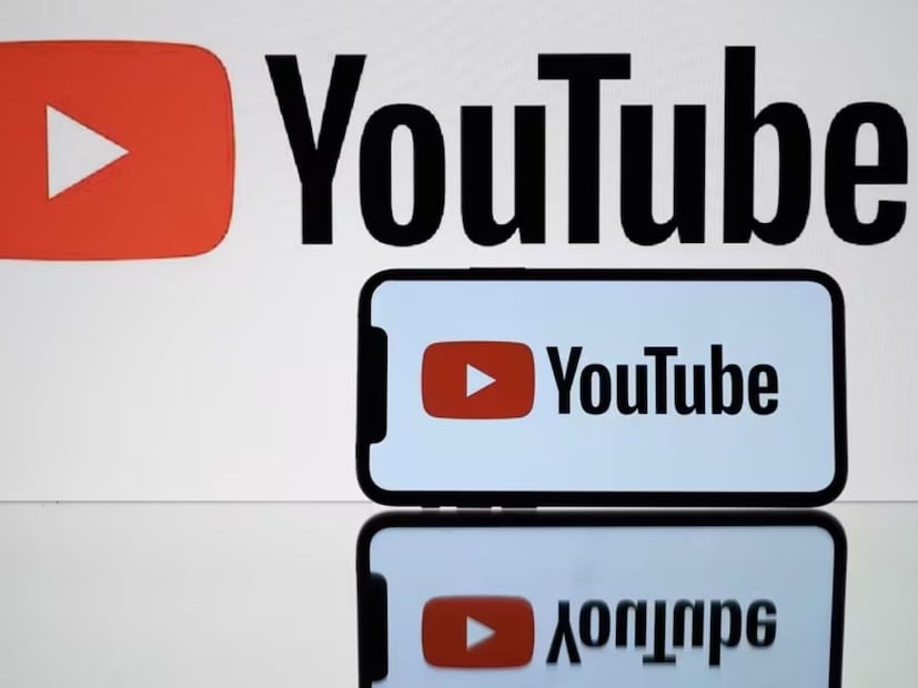 নিজের উপার্জন ট্র্যাক করার উপায়:YouTube Analytics ব্যবহার করে নিজের উপার্জন ট্র্যাক করা যেতে পারে। এর মাধ্যমে ক্রিয়েটর দেখতে পাবেন যে, তাঁর ভিডিওগুলি কতটা ভাল পারফর্ম করছে এবং তিনি কত টাকা উপার্জন করছেন।
এটা মনে রাখা খুবই গুরুত্বপূর্ণ যে, YouTube-এ ১ মিলিয়নের বেশি ভিউ উপার্জন করা সহজ নয়। সফল হওয়ার জন্য কঠোর পরিশ্রম, ডেডিকেশন এবং সৃজনশীলতার প্রয়োজন হবে।