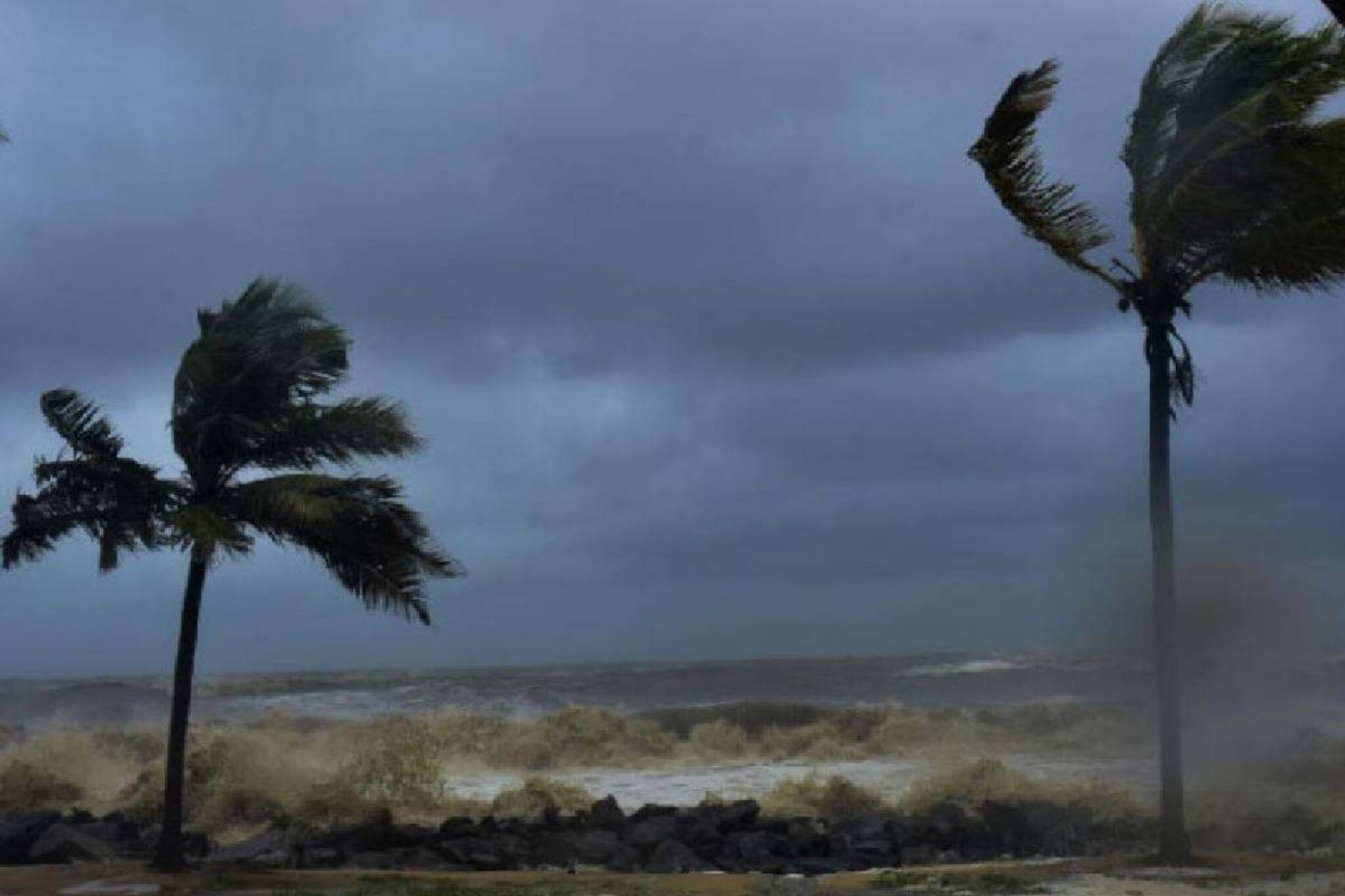 আসছে ঘূর্ণিঝড় রিমল! ভোট নিয়ে বাড়তি সতর্ক নির্বাচন কমিশন, সতর্কতা নবান্নেরও
