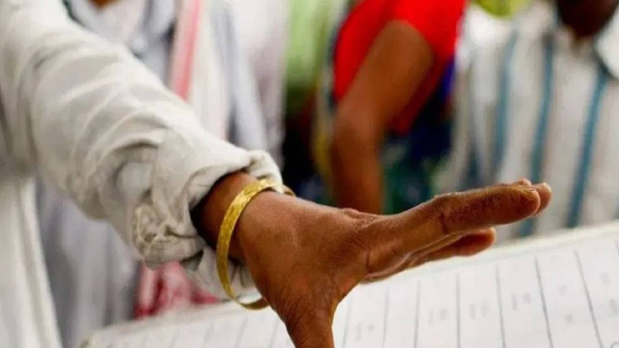 Lok Sabha Election 2024: বুথে বুথে থাকবে কেন্দ্রীয় বাহিনীর টহল, কী বলছেন সাধারণ ভোটাররা?