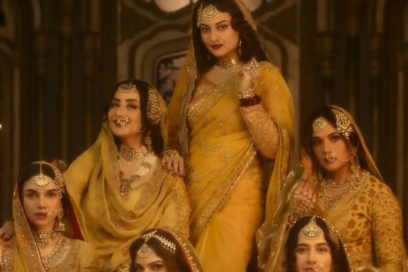 রিচাকে শেষ দেখা গিয়েছিল হীরামান্ডি ছবিতে। কপিল শর্মার শো-তে এসে ছবি নিয়ে অনেক কথা বলেন তিনি। অন্তঃসত্ত্বা অবস্থাতেই তিনি যান প্রিমিয়ারে।