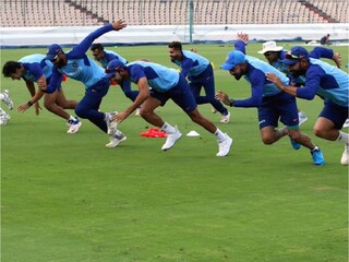 ভারতীয় দলের সঙ্গে বিদেশ সফরের সুযোগ Photo- File