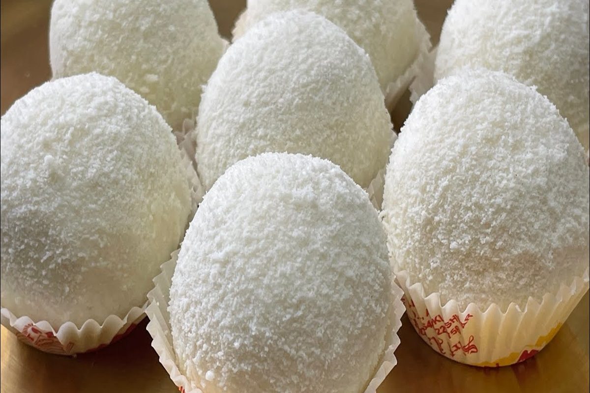 কাঁচাগোল্লার হারিয়ে যাওয়া স্বাদ আবার ফিরবে? মিষ্টি দোকানের বিরাট কাণ্ড কাঁচাগোল্লার হারিয়ে যাওয়া স্বাদ আবার ফিরবে? মিষ্টি দোকানের বিরাট কাণ্ড