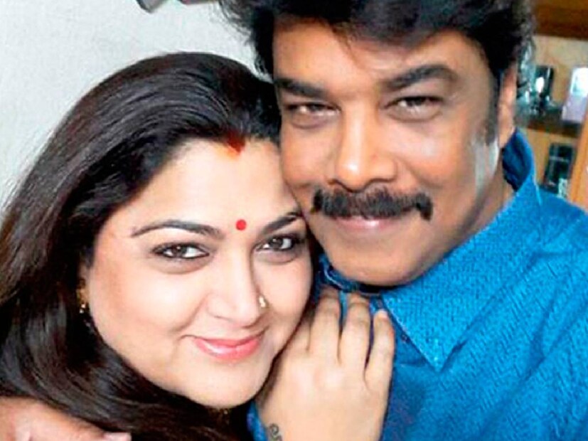 ১৯৯৫ সালে একটি ছবির সেটে দেখা হয় খুশবু এবং সুন্দরের। সুন্দর সেই সময়কার একটি ঘটনার কথা মনে করে বলেন, দাম্পত্য জীবনের প্রথম কয়েকটি বছর ছিল চাপের।