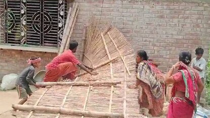 জমি দখলের অভিযোগ। জমি দখলের অভিযোগ।