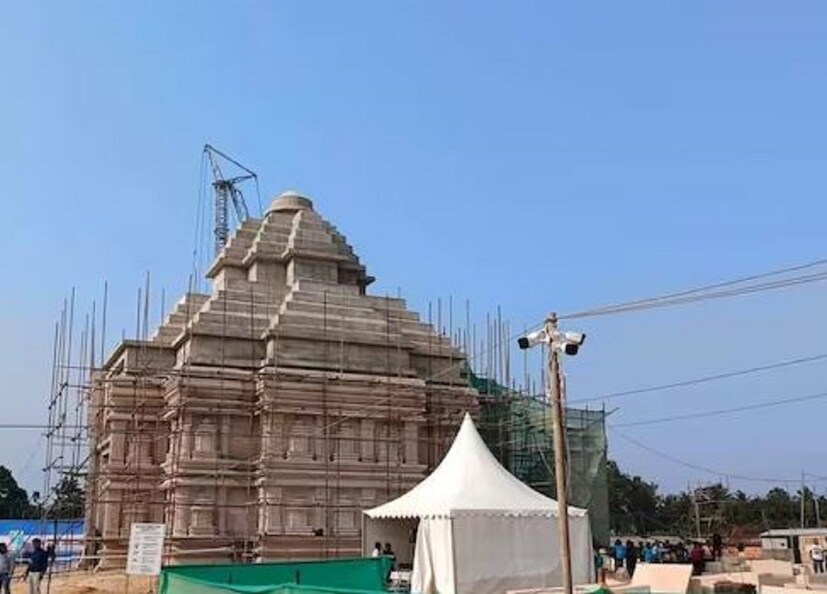 তবে নির্দিষ্ট কোন তারিখের কথা তিনি উল্লেখ করেননি। তবে এবার রথযাত্রার আগেই দিঘার জগন্নাথ মন্দিরের রথ নির্মাণ শুরু হয়েছে। তাই সাধারণ মানুষ ও প্রশাসনের কর্তা ব্যক্তিরা মনে করছেন ৭ জুলাই রথ যাত্রার আগেই দিঘার জগন্নাথ মন্দির উদ্বোধন হবে।photo source collected 