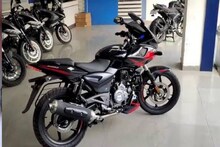 চমক দিল বাজাজ! অনেকের প্রিয় Pulsar এবার নতুন ফিচার নিয়ে হাজির, দেখার মতো লুক