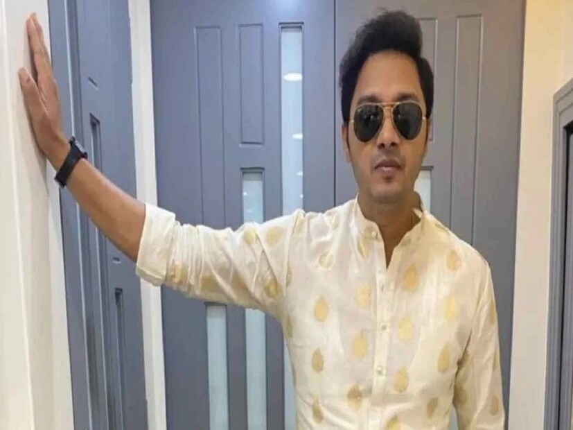 করোনা পর্বের ভারতে কোভিশিল্ড সর্বাধিক জনপ্রিয় হয়েছিল। ঘরে ঘরে মানুষ এই টিকার দু'টি এবং অনেকেই তিনটি অর্থাৎ বুস্টার ডোজও গ্রঙণ করেছেন। সে ক্ষেত্রে এতদিন পর টিকা সম্পর্কিত এই ভয়ংকর তথ্য প্রকাশ্যে আসতে শিউরে উঠছেন সকলে।