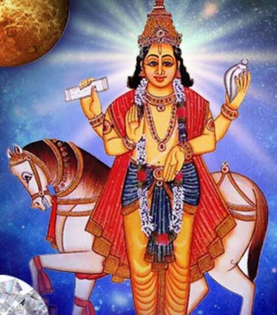 Shukra Transit in Taurus: বৃষ রাশিতে শুক্র ট্রানজিট: প্রতিটি গ্রহ একটি নির্দিষ্ট সময়ের পরে তার রাশি পরিবর্তন করে। গতিবিধি পরিবর্তনের পর, এই গ্রহগুলি রাশিচক্রে উপস্থিত গ্রহগুলির সঙ্গে মিলিত হয় এবং একটি নতুন রোজযোগ গঠন করে।  আজ থেকে ১১ দিন পর, ১৯ মে, শুক্র তার রাশিচক্র পরিবর্তন করবে। বৈষয়িক সুখ এবং বিলাসী জীবনের দাতা মেষ থেকে বৃষ রাশিতে প্রবেশ করবেন যার কারণে এটি বৃহস্পতি গ্রহের সঙ্গে মিলিত হবে। শুক্রের গমনের কারণে ৩টি রাশির জাতক জাতিকারা অনেক উন্নতি লাভ করবেন এবং কর্মক্ষেত্রে নতুন সুযোগ পাবেন। আসুন জেনে নিই এই ৩টি রাশি সম্পর্কে।