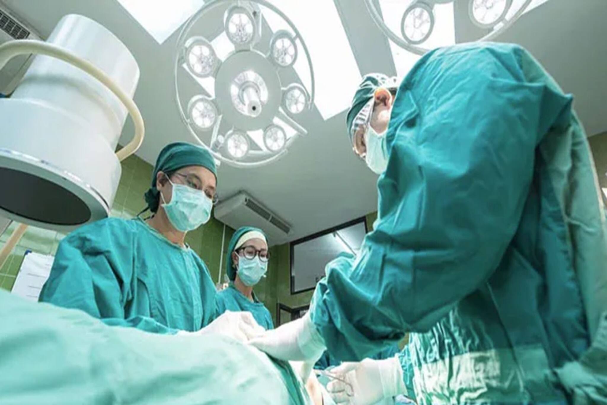 মহিলার তলপেট থেকে বেরোল ৩ কেজির টিউমার! নজির গড়ল মফস্বলের হাসপাতাল