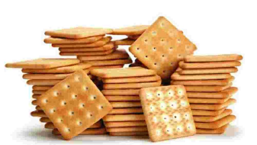 বিস্কুট– আমেরিকায় একটি সমীক্ষায় দেখা গিয়েছে, অধিকাংশ বিস্কুটেই গড়ে ৫২৮ গ্রাম সোডিয়াম থাকে। কোন-ও কোন-ও বিস্কুট যেমন নোনতা বিস্কুটে ৮৪০ মিলিগ্রাম পর্যন্ত সোডিয়াম থাকে।