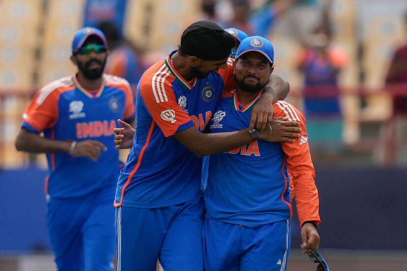 তবে একটা সমস্যা এখনও পর্যন্ত বিশ্বকাপে তাড়া করে চলেছে। সেমিফাইনালে সেই সমস্যা মিটবে কি না তা বলা মুশকিল। ভারতের তারকা ক্রিকেটারের ব্যাটে রান নেই। সেটাই এখন সব থেকে বড় চিন্তা টিম ইন্ডিয়ার। ম্যানেজেন্টের একটা সিদ্ধান্ত বুমেরাং হয়ে দেখা দিয়ছে দলের জন্য।