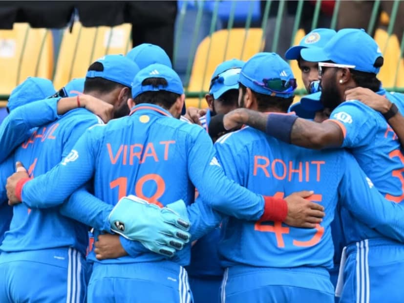 চ্যাম্পিয়ন্স ট্রফির দল এখনই ঘোষণা না করলেও আসন্ন ইংল্যান্ডের বিরুদ্ধে টি-২০ সিরিজের দল ঘোষণা গড়ল ভারতীয় ক্রিকেট বোর্ড। ইংল্যান্ডের বিরুদ্ধে ১৫ জনের দল ঘোষণা করল বিসিসিআই।