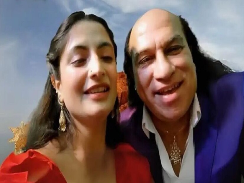 সব মিলিয়ে চাহাত ফতে আলি খানের 'বাদো বাদি' গানটি বিতর্ক, ট্রোল ও মনোরম হাসির খোরাক হিসেবে মানুষের মুখে মুখে ঘুরছে। ফেসবুক-ইনস্টাগ্রামের রিল হয়ে থেকে যাচ্ছে। গায়ক ও ভিডিওতে দেখা যাওয়া অভিনেত্রী দু'জনেই পাকিস্তানের বাসিন্দা। চাহাত ফতে আলি খানের আসল নাম কাশিফ রানা। লাহোরে জন্মগ্রহণকারী, ৫৬ বছর বয়সি চাহাত ফতেহ আলি খান বিখ্যাত পাকিস্তানি গায়ক রাহাত ফতে আলির সঙ্গে মিলিয়ে নিজের নামকরণ করেছেন। 