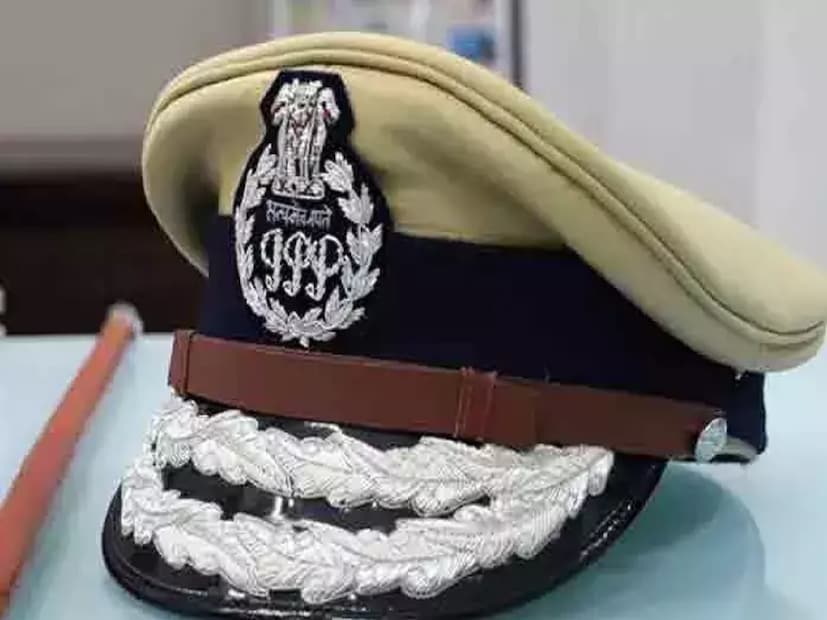 প্রার্থীর বয়স ২১ থেকে ৩২ বছরের মধ্যে হতে হয়। এসসি, এসটি প্রার্থীদের ক্ষেত্রে পাঁচ বছর ছাড় থাকে এবং ওবিসি প্রার্থীদের ক্ষেত্রে তিন বছর ছাড় থাকে। মহিলাদের ক্ষেত্রে উচ্চতা ১৫০ সেন্টিমিটার। পুরুষদের ক্ষেত্রে উচ্চতা ১৬৫ সেন্টিমিটার। 