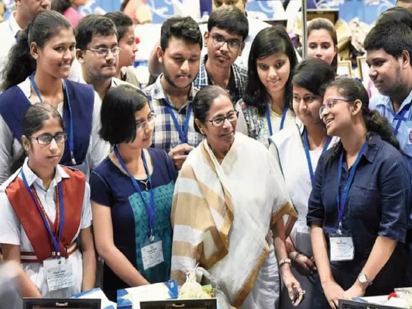 স্বামী বিবেকানন্দ স্কলারশিপ প্রকল্প: এখানে মেধাবী পড়ুয়াদের প্রত্যেক বছরে বৃত্তি হিসেবে ১০ হাজার থেকে ৬০ হাজার টাকা পর্যন্ত দেওয়া হয়। স্বাস্থ্য সাথী প্রকল্প: এই প্রকল্পের আওতায় প্রত্যেক বছর ৫ লক্ষ টাকা পর্যন্ত বিনামূল্যে চিকিৎসার সুবিধা পাওয়া যায়।
