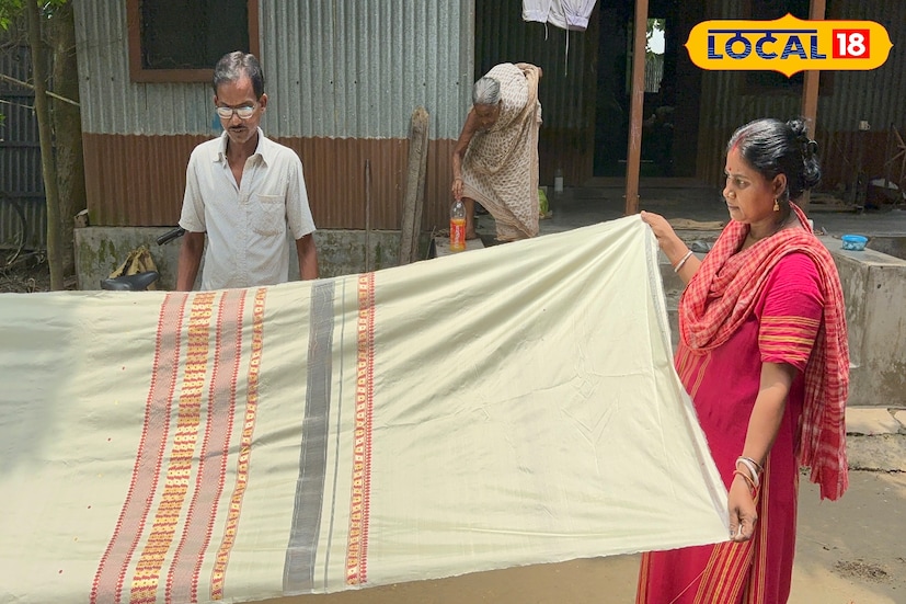 ৪) মেখলা বা মেখেলা শাড়ি হল আসামের ঐতিহ্যবাহী একটি পোশাক। এই পোশাক সাধারণত অসমীয়া মহিলারা পরিধান করে থাকেন। এছাড়াও শাড়ির মধ্যে যে নকশা থাকে সেই নকশা বোনা হয়, কখনও ছাপা হয়না।