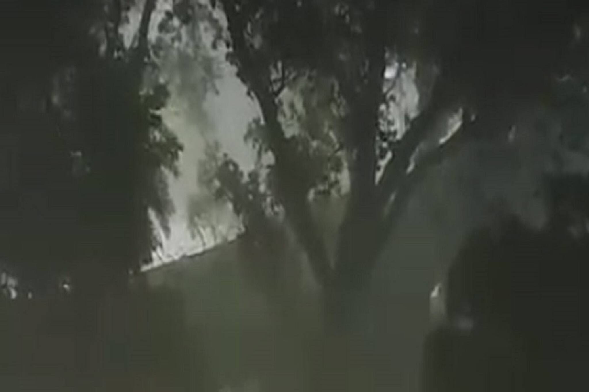 বহরমপুরে কালবৈশাখীর ব্যাপক তাণ্ডব! জখম তিন! মুহূর্তের মধ্যে ভয়াবহ ঝড়