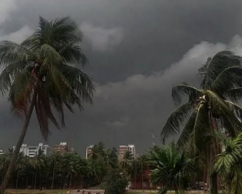 দক্ষিণবঙ্গে বাকি জেলাতেও গরম ও অস্বস্তিকর আবহাওয়া থাকবে। গরমে নাজেহাল হবে কলকাতাও। তবে বৃষ্টির খবরও থাকছে! photo source collected 