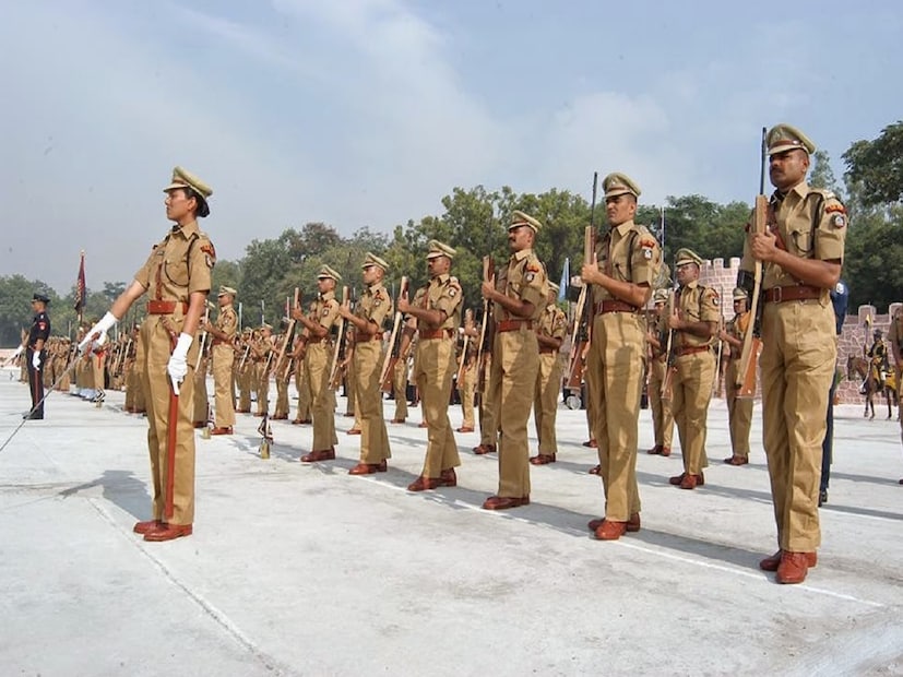 পেপার ২-- কম্প্রিহেনশন, ইন্টারপার্সোনাল অ্যাপ্টইটিউড, বিশ্লেষণাত্মক ক্ষমতা এবং যৌক্তিক বোধ , সিদ্ধান্ত গ্রহণ এবং সমস্যা সমাধান, সাধারণ মানসিক ক্ষমতা সংক্রান্ত বিষয়গুলির উপর প্রশ্নপত্র তৈরি করা হয়।