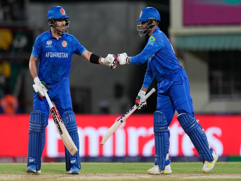 কলকাতা নাইট রাইডার্সের উইকেটকিপার-ব্যাটার রহমানুল্লাহ গুরবাজ মারাত্মক চোট পেয়েছেন। তাঁর ঘাড়ে চোট লেগেছে বলে জানা গিয়েছে। দুর্ঘটনার পর আফগান তারকাকে নিয়ে যাওয়া হয় হাসপাতালে।