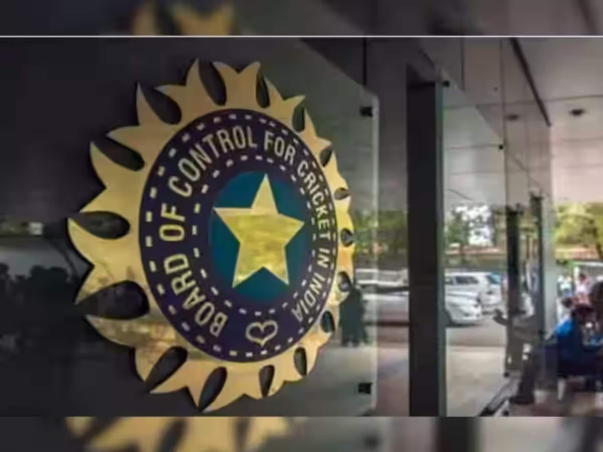গত অর্থবর্ষে ৯৭৪১.৭ কোটি টাকা রোজগার করেছে BCCI, শুধু আইপিএল থেকেই এসেছে... গত অর্থবর্ষে ৯৭৪১.৭ কোটি টাকা রোজগার করেছে BCCI, শুধু আইপিএল থেকেই এসেছে...