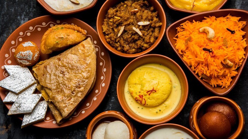 বাজরার হালুয়া:জোয়ার এবং বাজরার হালুয়া একটি পুষ্টিকর মিষ্টি, যা চিনির পরিবর্তে গুড় বা খেজুর দিয়ে মিষ্টি করা যায়। এই শস্য ফাইবার এবং পুষ্টি সমৃদ্ধ, যা ডায়াবেটিস রোগীদের জন্য একটি ভাল বিকল্প। এই হালুয়া বানানোর সময় ঘি-এর পরিমাণ কম রাখুন।