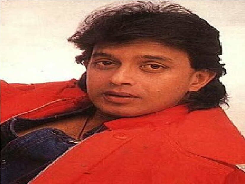 জানেন কি বাঙালির প্রিয় মিঠুনদা-র বলিউডে ফ্লপ সিনেমার তালিকা সকলকে ছাপিয়ে যায়৷  তিনি  প্রতি বছর এক ডজনেরও বেশি ছবিতে কাজ করেছেন, কিছু আরও অনেক বেশি৷ এই ঘটনাটি এই সুপারস্টারের দিকে পরিচালিত করেছে, যার ১৮০টি-র মতো ফ্লপ রয়েছে৷