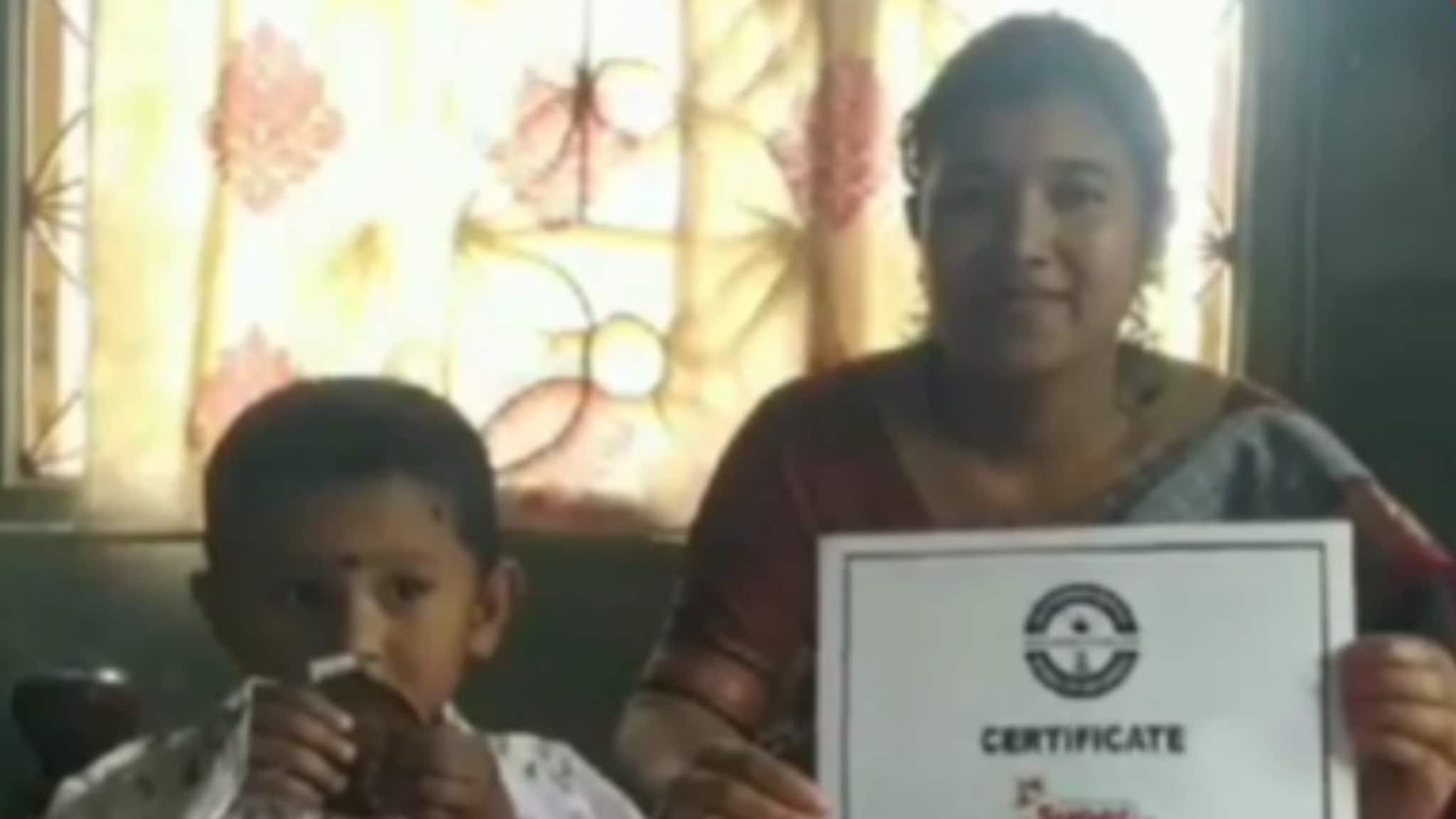 Viral Video: ২ বছরের শিশু গাইছে জাতীয় সঙ্গীত, ভিডিও না দেখলে বিশ্বাস হবে না