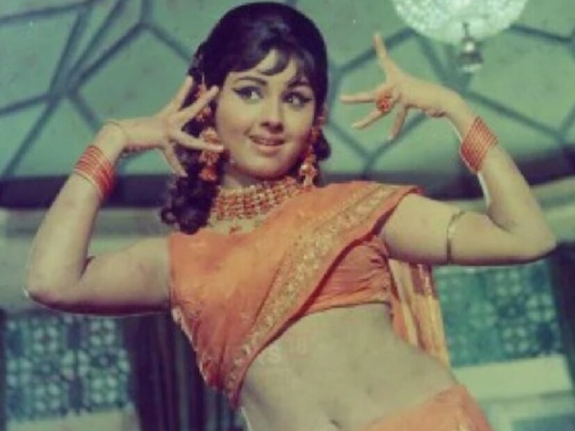 লীনা চন্দভারকর মাত্র ২৪ বছর বয়সে সিদ্ধার্থ বন্দোদকরকে বিয়ে করেন। সিদ্ধার্থের পরিবার রাজনীতিতে সক্রিয় ছিল, বিয়ের পর লীনা চলচ্চিত্র ছেড়ে দেন। বিয়ের মাত্র ১১ দিন পরেই লীনা চন্দভারকরের জীবনে ভূমিকম্প হয়। বন্দুক পরিষ্কার করতে গিয়ে গুলিবিদ্ধ হন তার স্বামী সিদ্ধার্থ। এই দুর্ঘটনার পর সিদ্ধার্থকে অনেক চিকিৎসা করানো হলেও সিদ্ধার্থ মারা যায়।