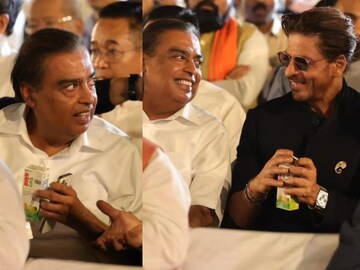 হাতে ORS, দর্শকাসনে বসে গলা ভেজাচ্ছেন শাহরুখ খান-মুকেশ আম্বানি