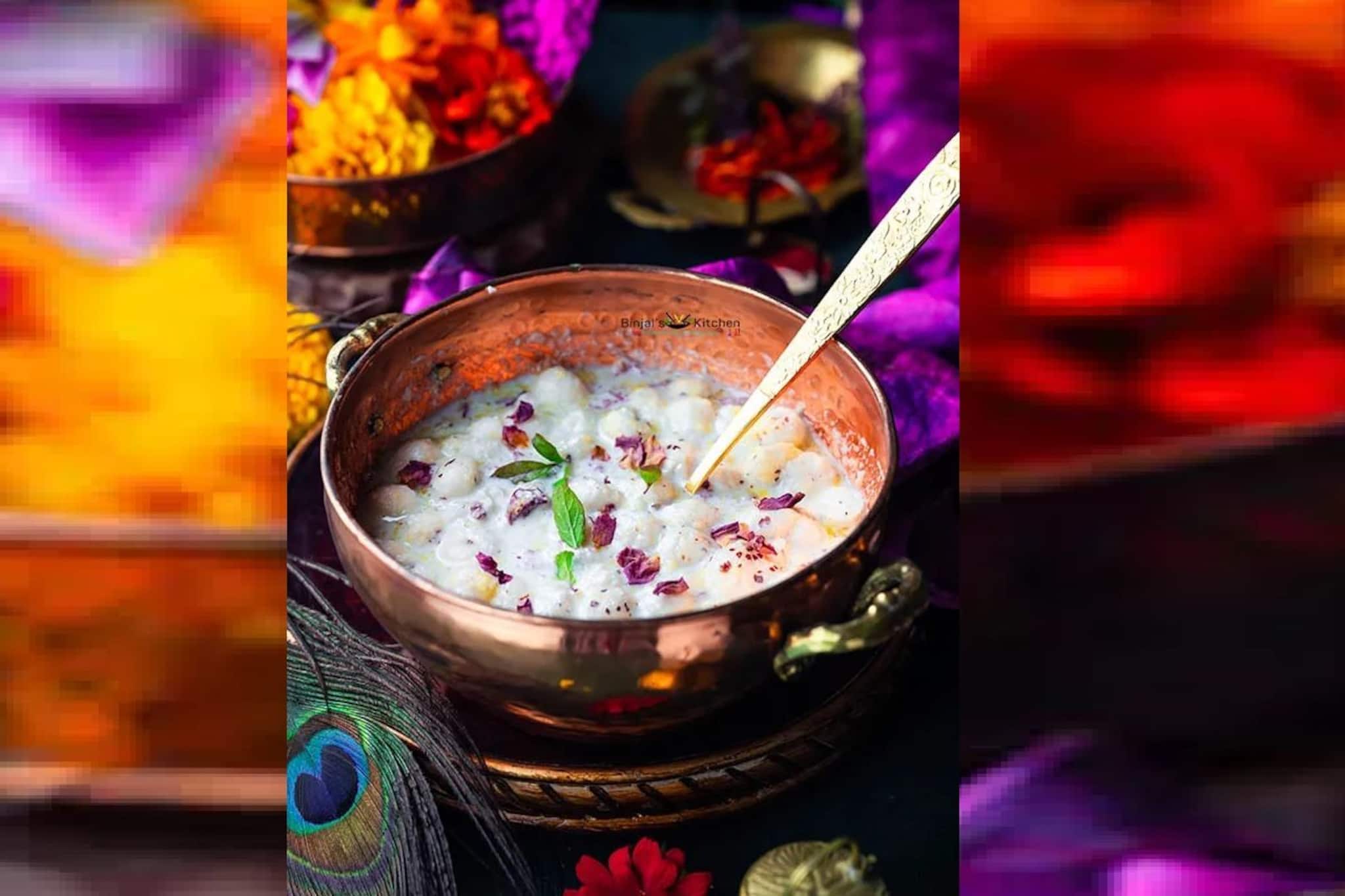 পুজোর ঘি-মধু, ভক্তিভরে তাই মিশিয়ে দেওয়া প্রসাদে, তাতে ভেজাল নেই তো