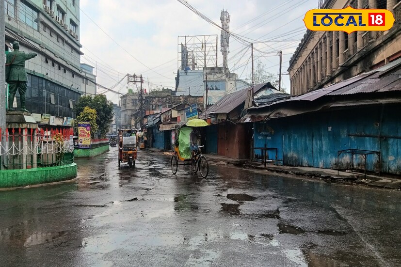  সকাল থেকেই শুরু বৃষ্টি। পূর্বাভাস অনুযায়ী গৌড়বঙ্গের জেলাগুলিতে বৃষ্টি শুরু হয়েছে। সপ্তাহ জুড়ে বৃষ্টির সম্ভাবনা রয়েছে মালদহ-সহ উত্তর ও দক্ষিণ দিনাজপুর জেলায়।