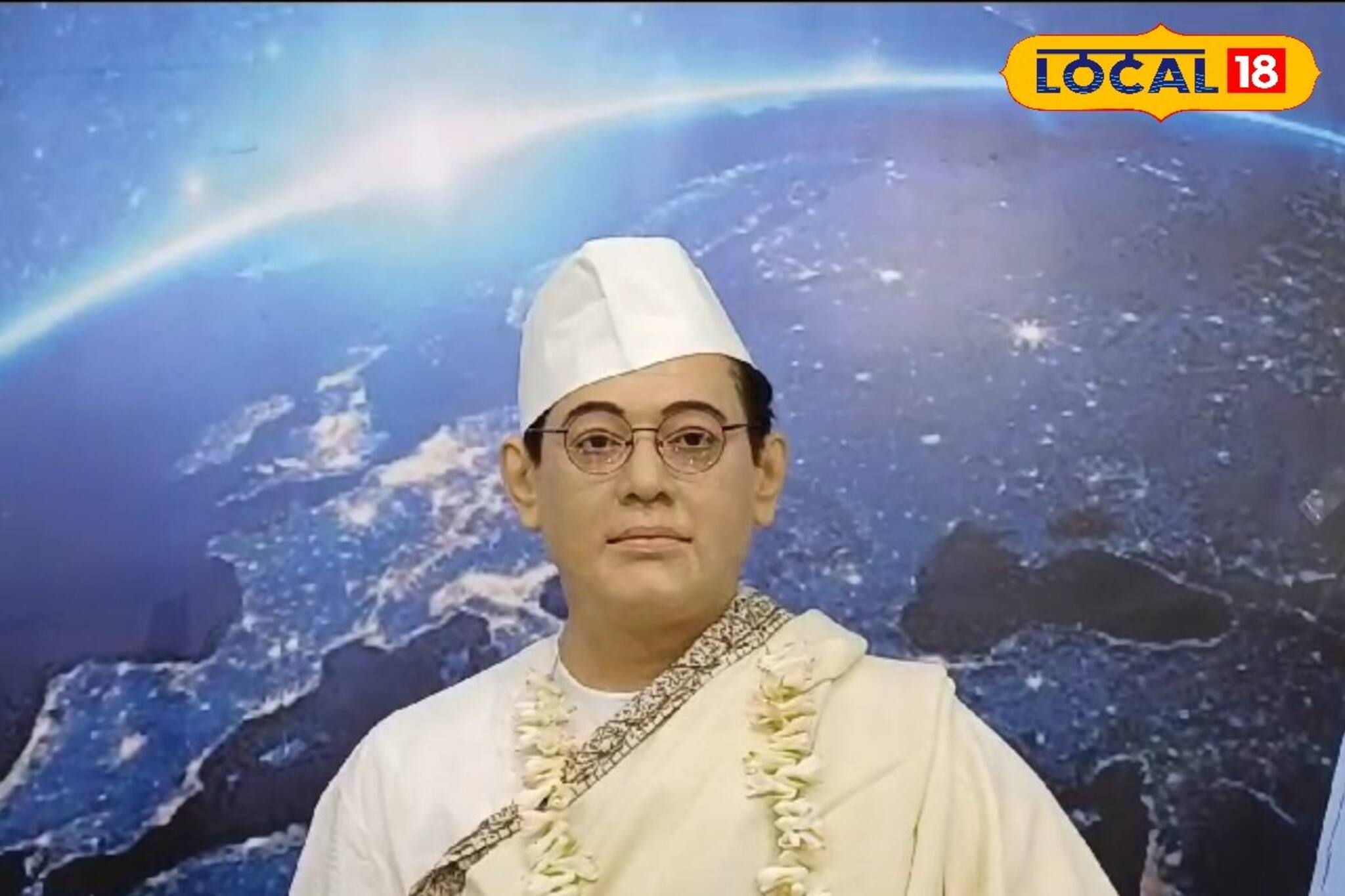 স্বয়ং ‘নেতাজি’ দাঁড়িয়ে, ‘শাহরুখ’, ‘কোহলীর’ সঙ্গে সেলফি তুলুন!