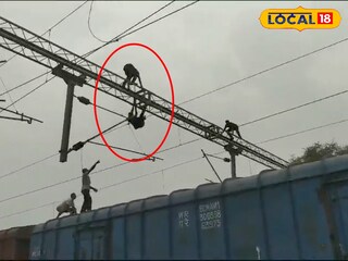 রেলের ইলেকট্রিক তারে আত্মহত্যার চেষ্টা  রুখে দিল আরপিএফ 