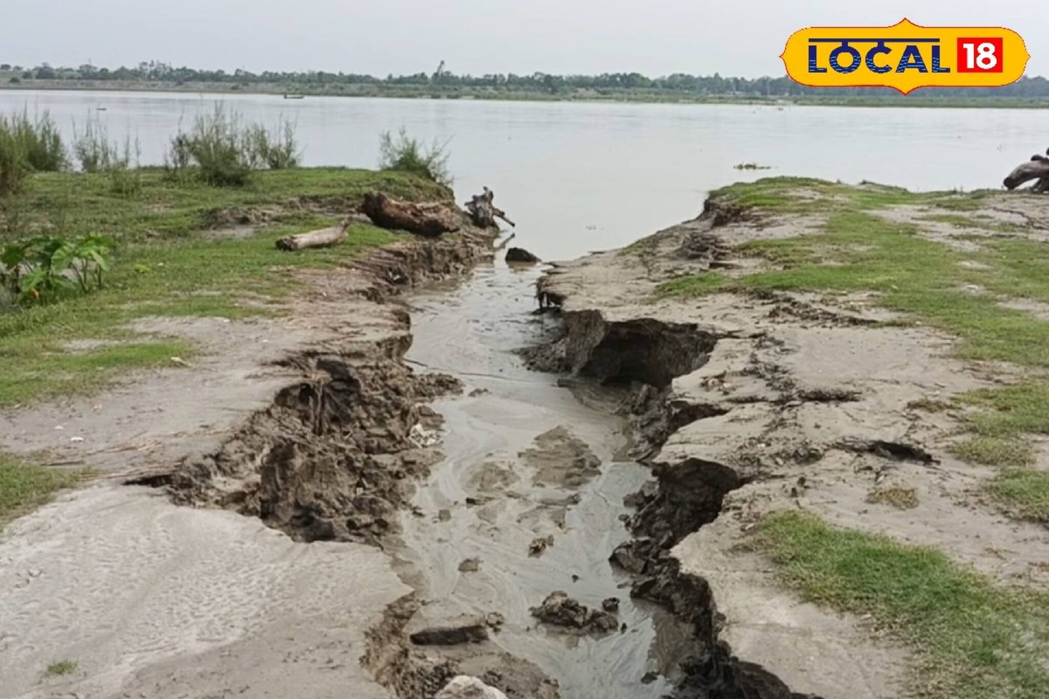 বর্ষা আসতেই জল বেড়েছে তোর্ষায়, দুশ্চিন্তার প্রহর গুনছে মধুপুর