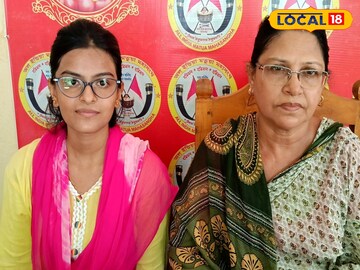 মেয়ে মধুপর্ণা ও মা মমতা বালা ঠাকুর