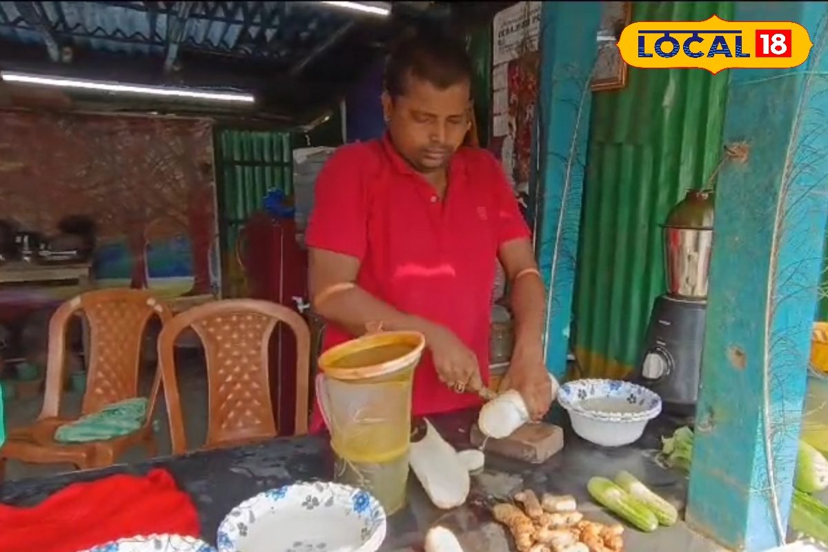 দাম ১০ টাকা, এক চুমুকেই শরীর ফিট! কুলেখাড়া-থানকুনির জুস খেতেই ভিড় এই দোকানে দাম ১০ টাকা, এক চুমুকেই শরীর ফিট! কুলেখাড়া-থানকুনির জুস খেতেই ভিড় এই দোকানে