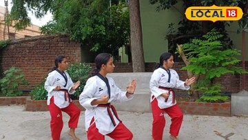 বাড়িতে