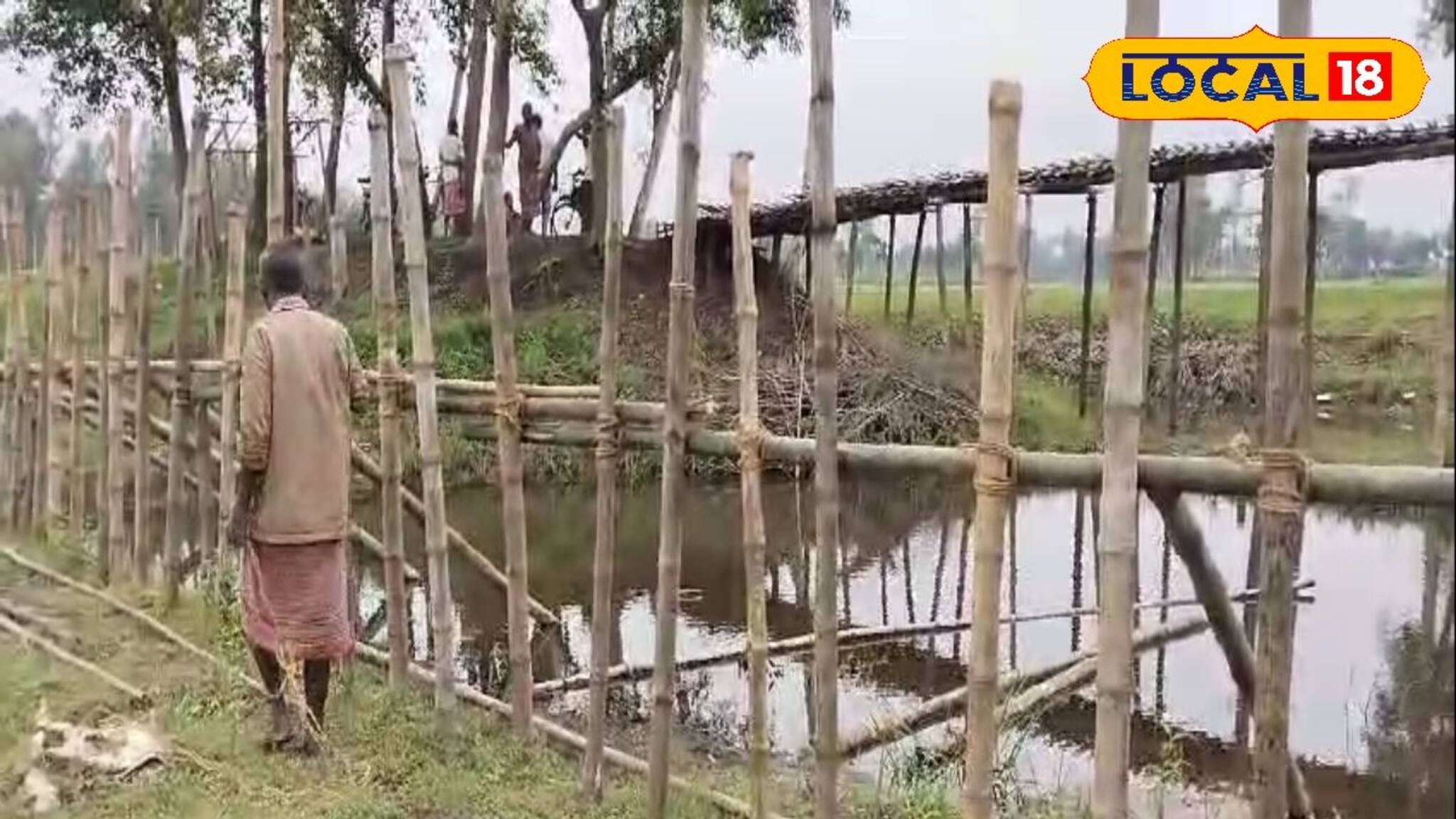 আর ভরসা করা যায় না! পঞ্চায়েতের উপর বিরক্তিতে চাঁদা তুলে সেতু তৈরি গ্রামবাসীদের