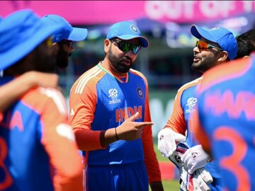 সুপার এইটে ভাঙছে ভারতের 'ত্রিফলা'! বড় চমক দেবে  টিম ইন্ডিয়া? জেনে নিন বিস্তারিত