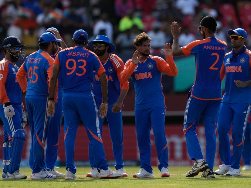 ২০০৭ সালে  টি-টোয়েন্টি বিশ্বকাপ চলাকালীন ওডিআই ফরম্যাটে বিশ্বকাপ জয়ী দল ছিল অস্ট্রেলিয়া এবং তৎকালীন সময়ে তারাই ছিল টেস্টের এক নম্বর দল। বর্তমান টি-২০ বিশ্বকাপের সময়তেও ঠিক একই পরিস্থিতি।